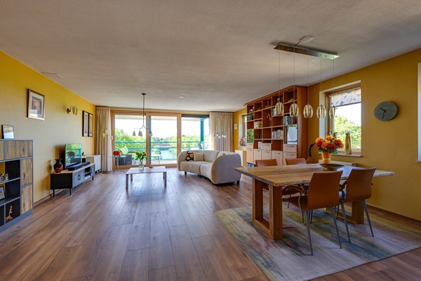 For sale: Oostdorpseweg 35, 3176 PL Poortugaal